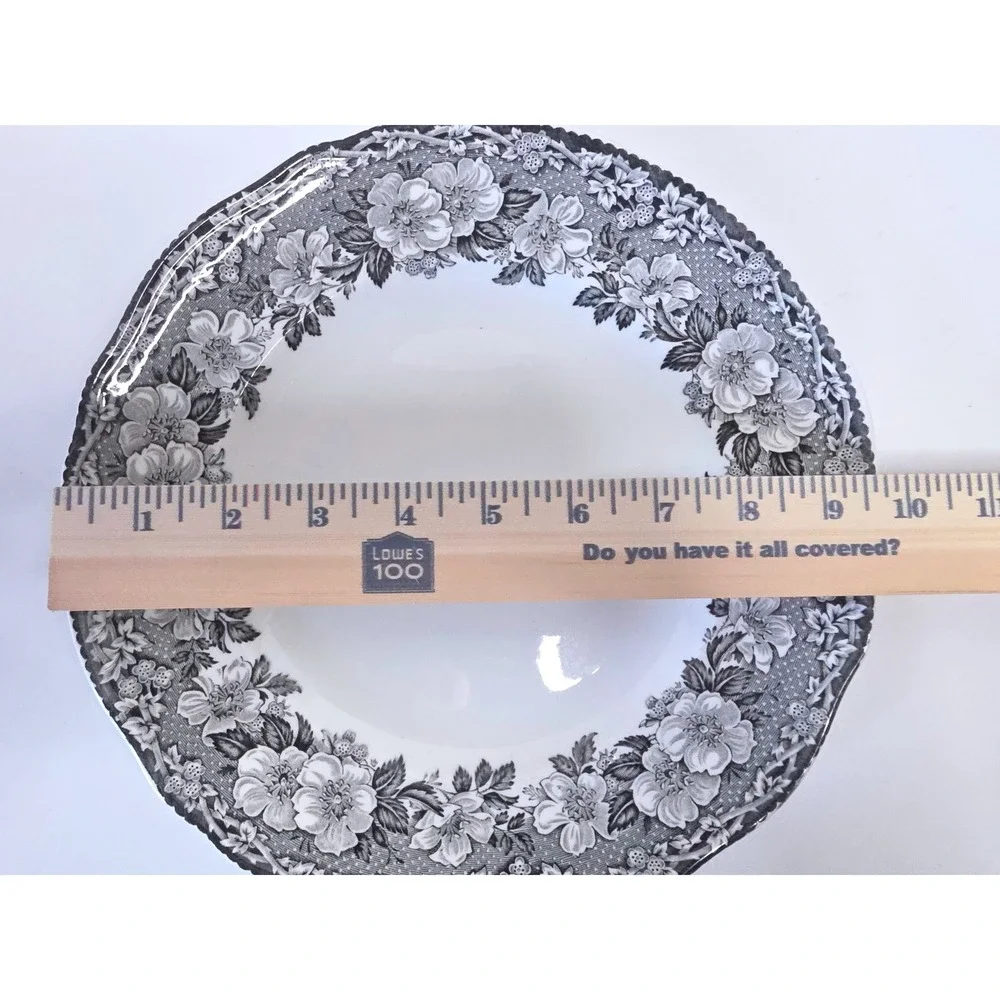 Enoch Wedgwood Tunstall Malverne Black White Floral Dinner Plates Set of‎ 2 10in